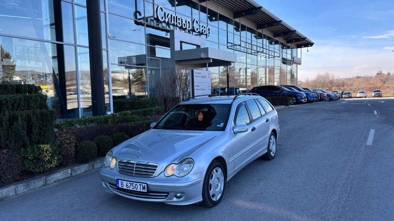 Mercedes-Benz C 220, снимка 1 - Автомобили и джипове - 49563396