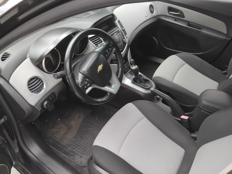 Chevrolet Cruze, снимка 5 - Автомобили и джипове - 52437983