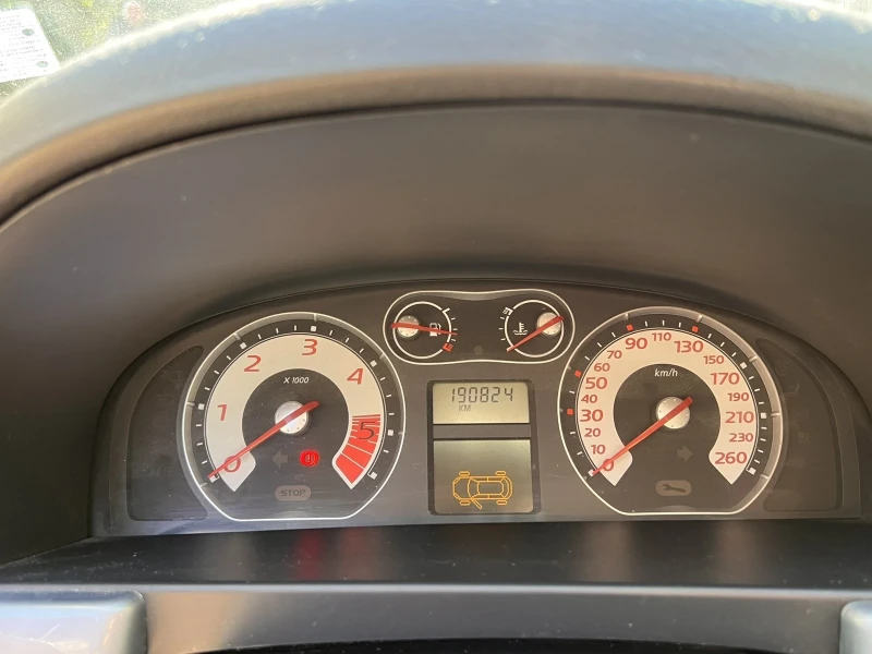 Renault Laguna, снимка 4 - Автомобили и джипове - 52262437