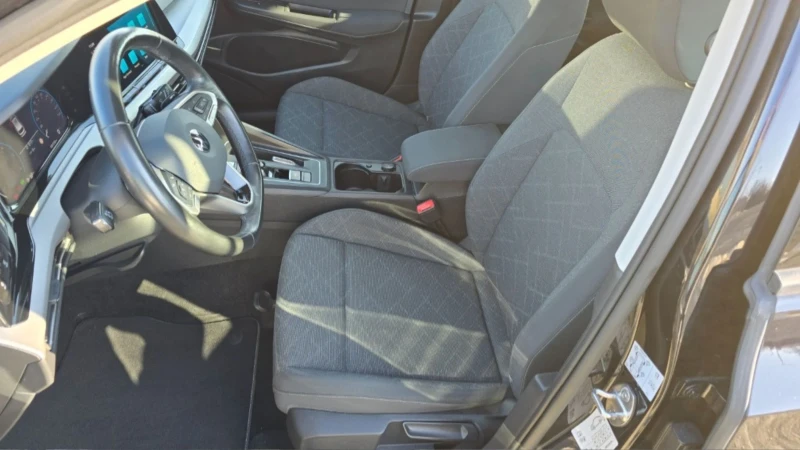 VW Golf Golf VIII 2.0 TDI Life, снимка 9 - Автомобили и джипове - 52148465