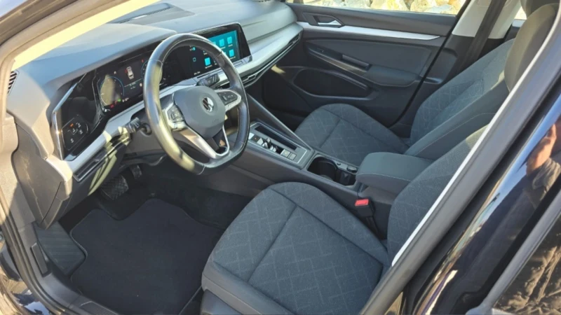VW Golf Golf VIII 2.0 TDI Life, снимка 6 - Автомобили и джипове - 52148465