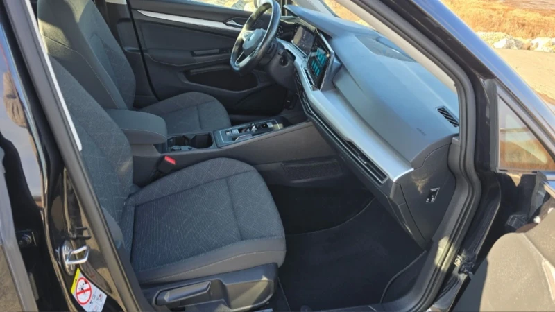 VW Golf Golf VIII 2.0 TDI Life, снимка 7 - Автомобили и джипове - 52148465