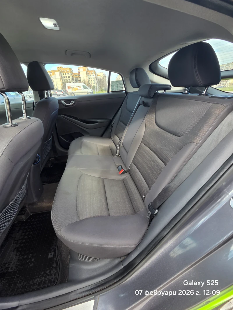 Hyundai Ioniq 1.6 GDI Hybrid , снимка 14 - Автомобили и джипове - 53391582