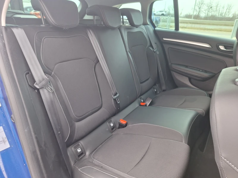 Renault Megane GRANDTOUR 1.3TCe 140к.с. EDC, снимка 15 - Автомобили и джипове - 53498852