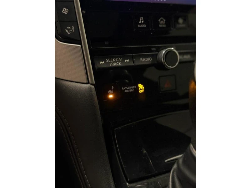 Infiniti Q * АВТО КРЕДИТ* ЦЕНА ДО БГ * СЕРВИЗНА ИСТОРИЯ * , снимка 15 - Автомобили и джипове - 53498642