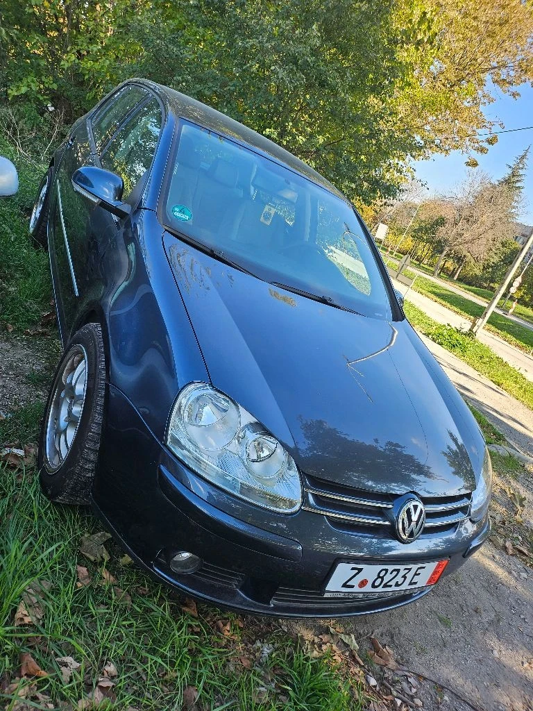 VW Golf 5, снимка 3 - Автомобили и джипове - 48319183