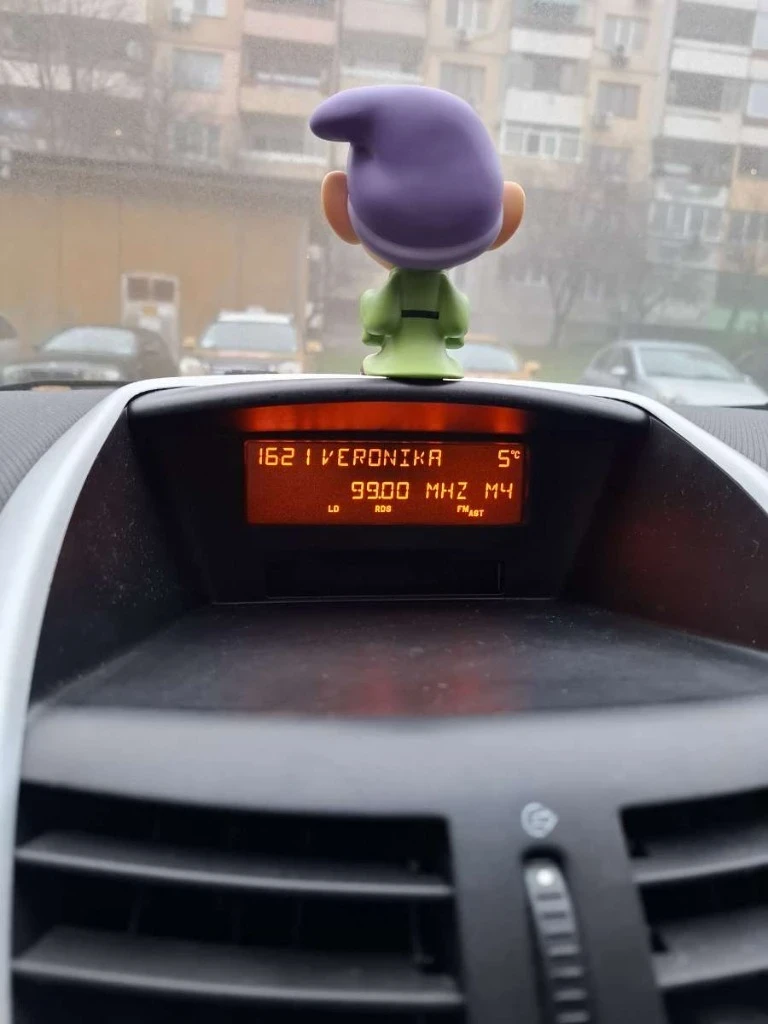 Peugeot 207, снимка 5 - Автомобили и джипове - 53712830