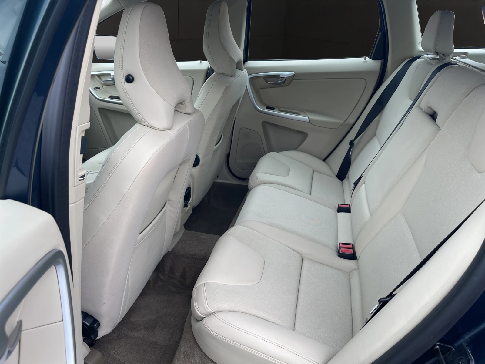 Volvo XC60 2.4 D3 MOMENTUM AWD | Mobile.bg   13