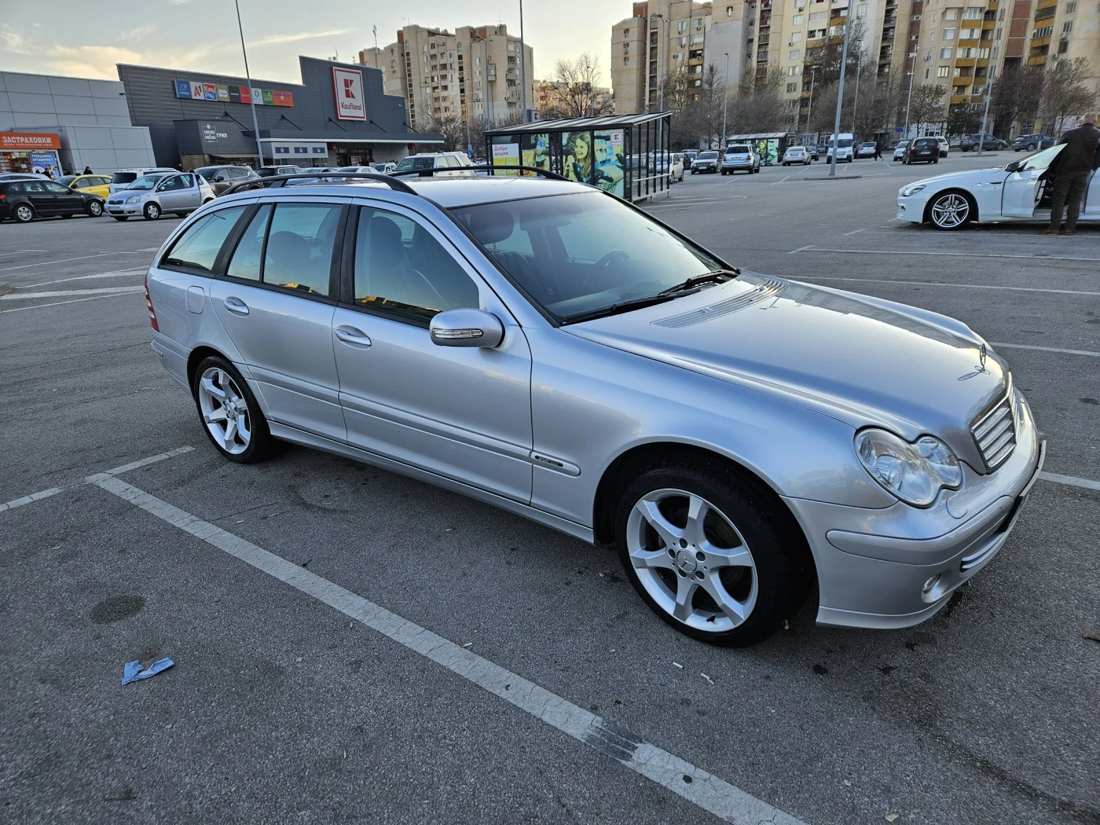 Mercedes-Benz C 200  - изображение 6