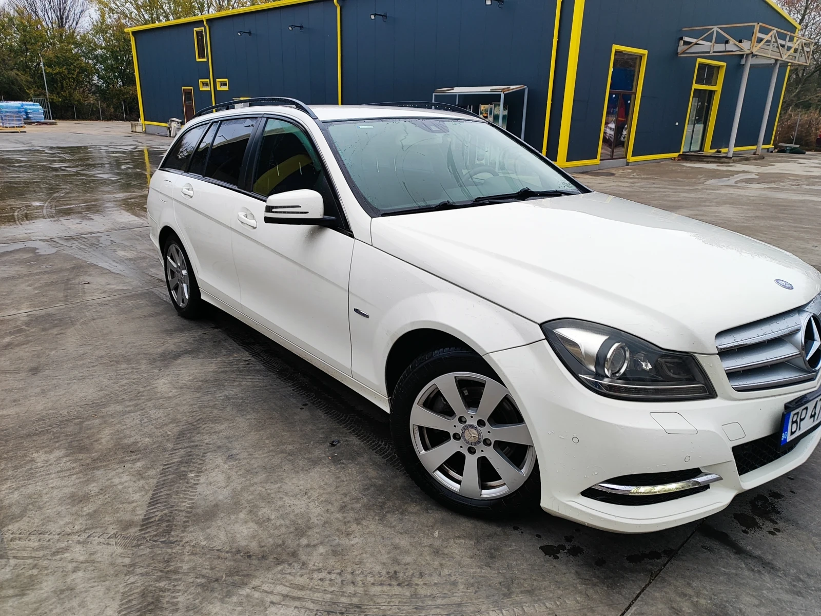 Mercedes-Benz C 200  - изображение 9