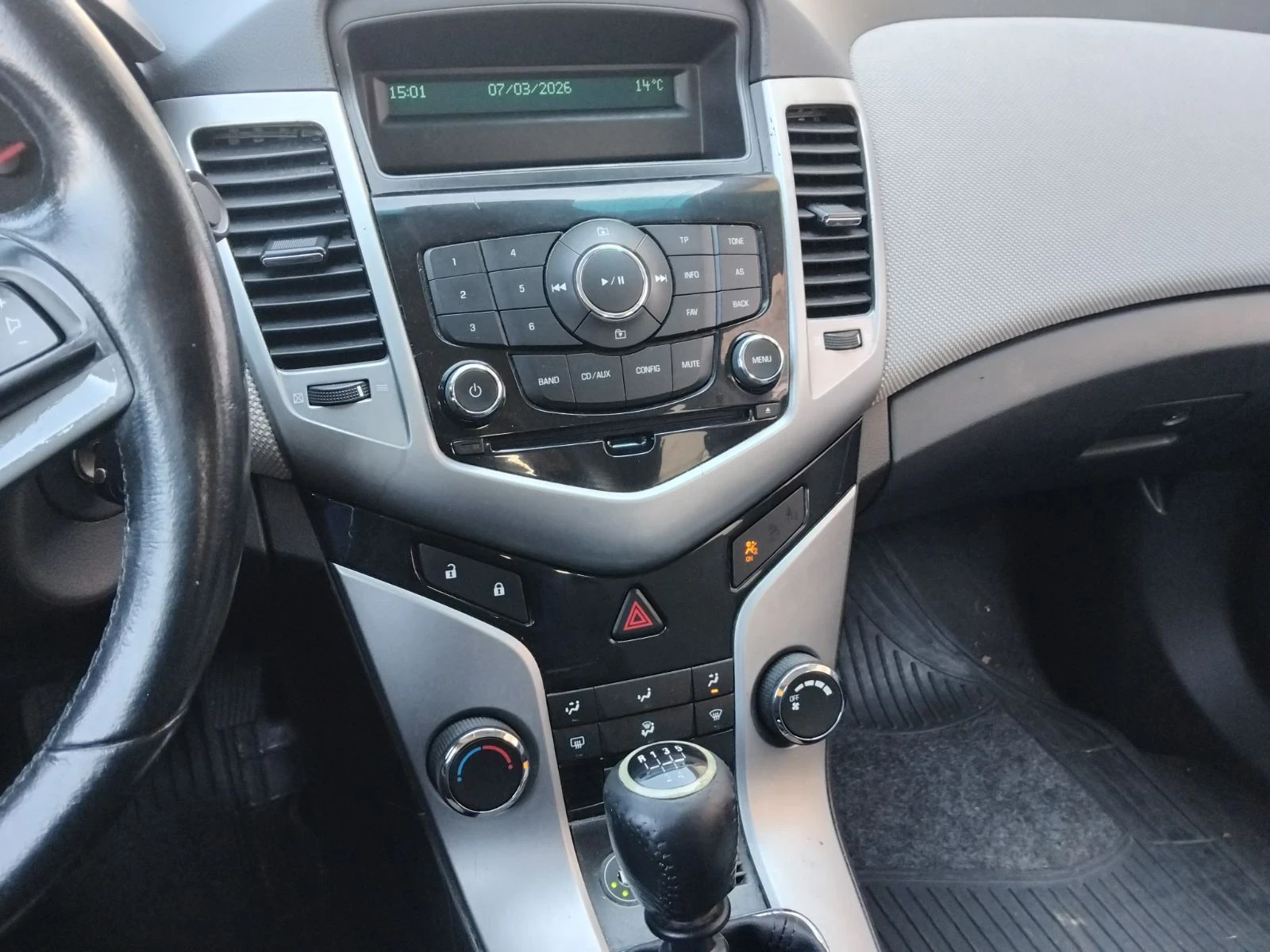 Chevrolet Cruze, снимка 9 - Автомобили и джипове - 53893296