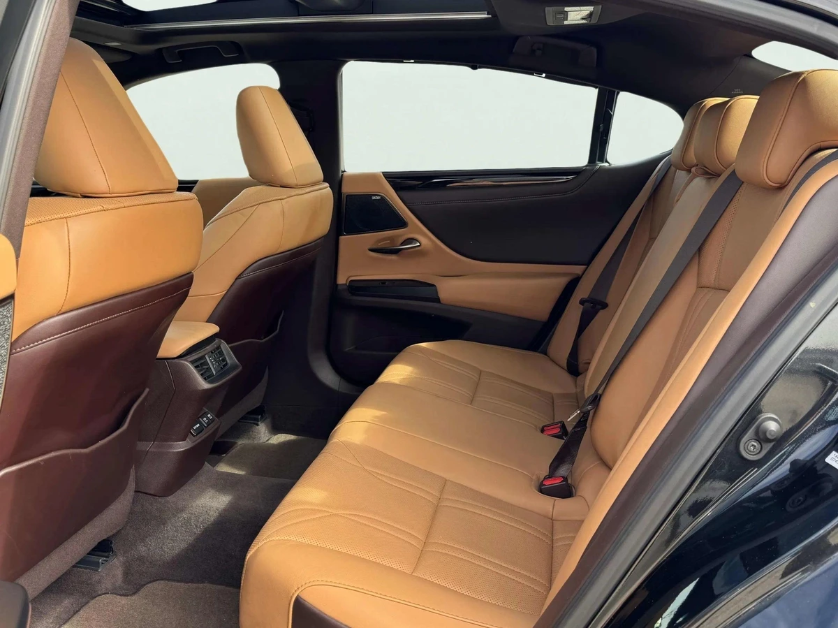 Lexus ES 350 Mark & Levinson /  / Flaxen Interior | Mobile.bg   15