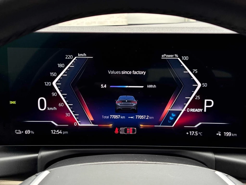 BMW i4 * eDrive40 * CARFAX *    | Mobile.bg   7