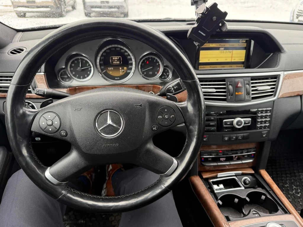 Mercedes-Benz E 350 * CARFAX * БЕЗ ПЪРВОНАЧАЛНА ВНОСКА - изображение 9
