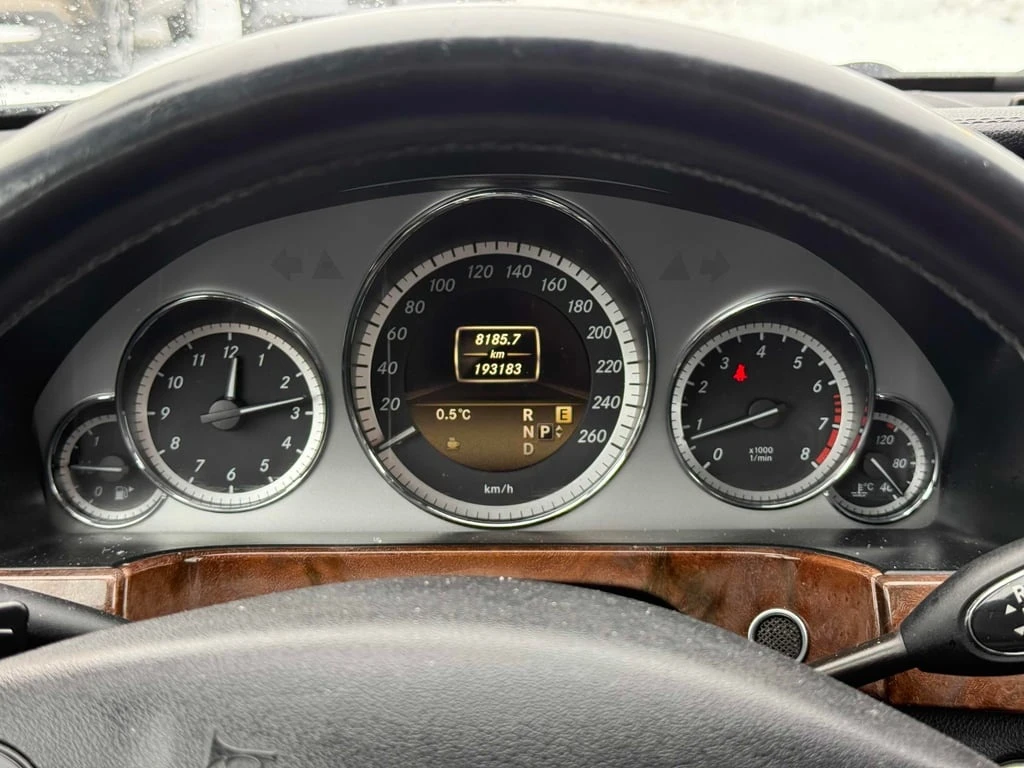 Mercedes-Benz E 350 * CARFAX * БЕЗ ПЪРВОНАЧАЛНА ВНОСКА - изображение 8