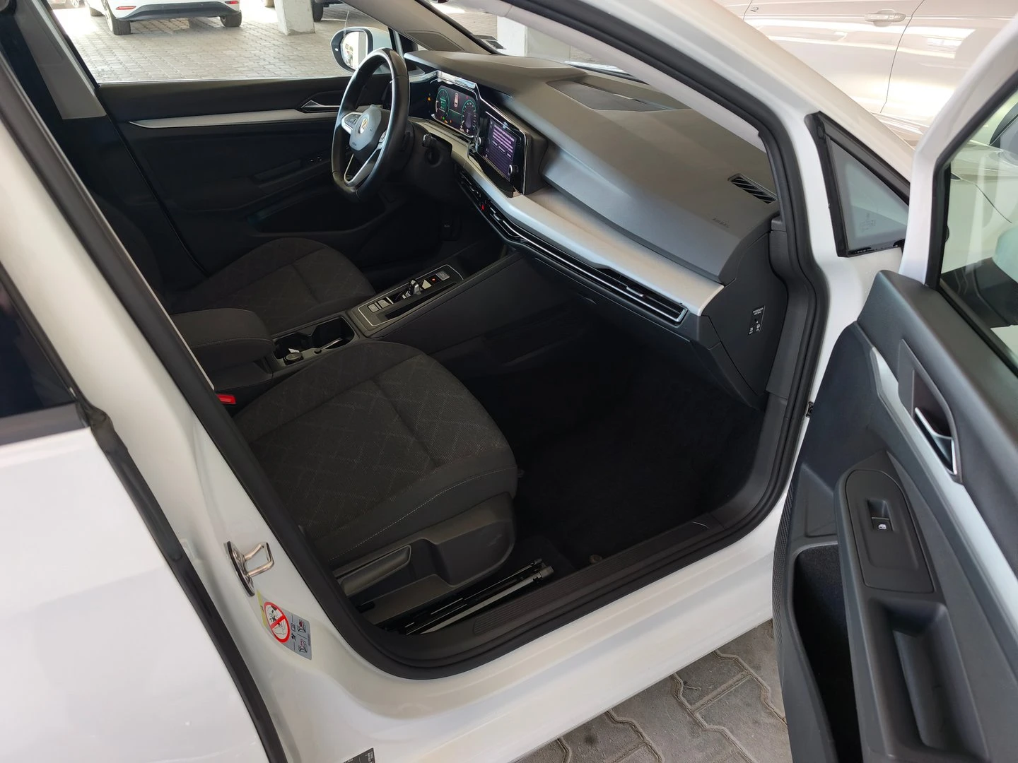 VW Golf Variant 8 Life 2.0 TDI SCR DSG | Mobile.bg � ����������� 11