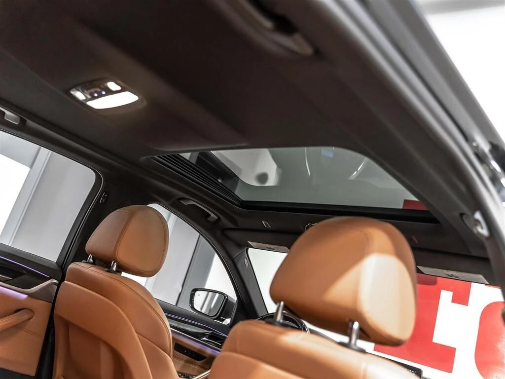 BMW 530 530i xDrive| M SPORT| EXCLUSIVE| HEADS UP| BLINDSP | Mobile.bg � ����������� 12