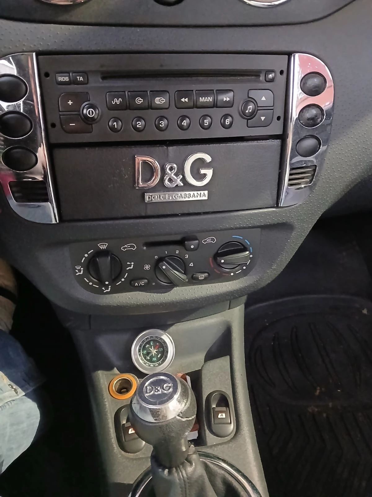 Citroen C3 pluriel D&G, снимка 3 - Автомобили и джипове - 53815469