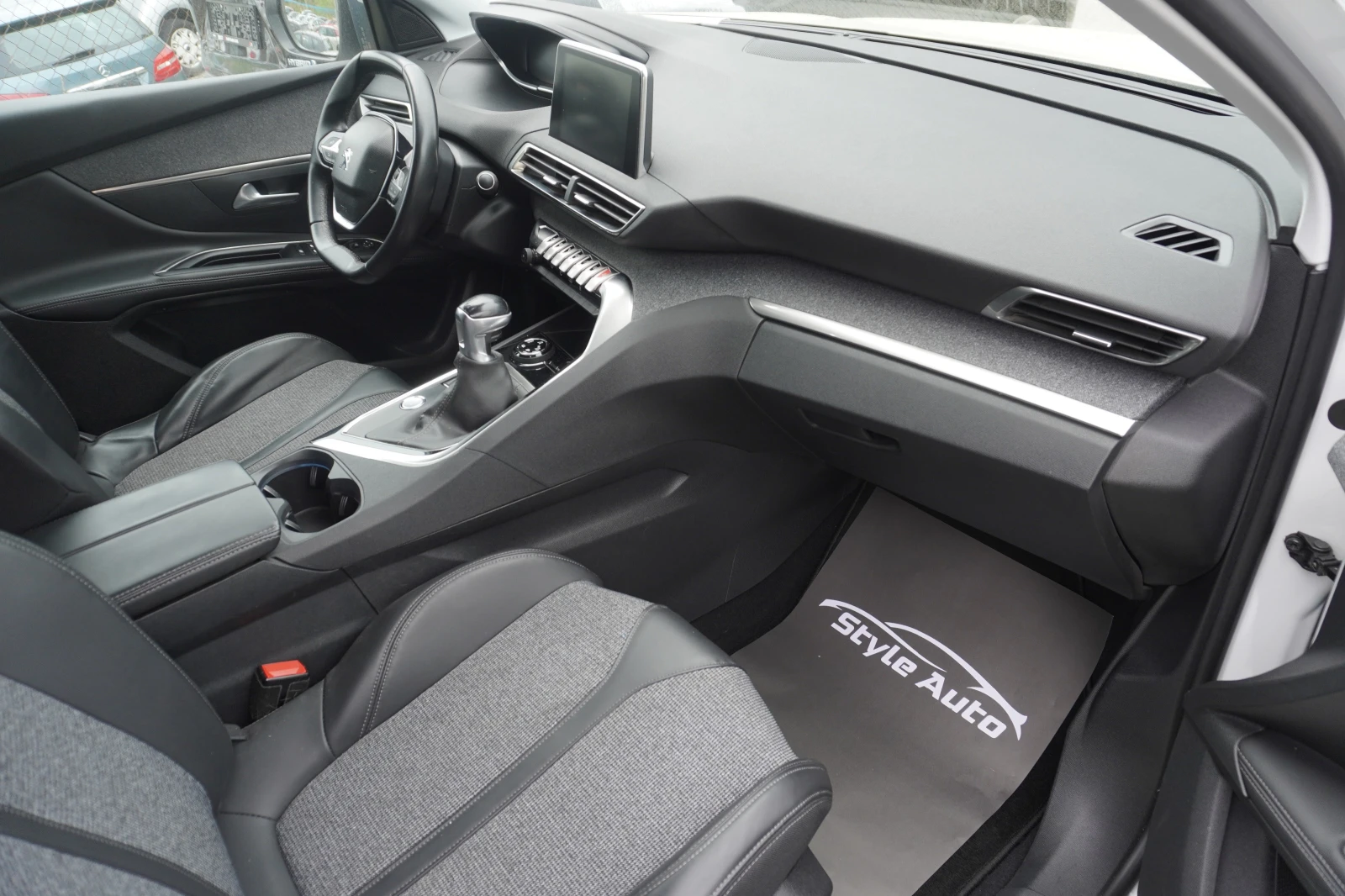 Peugeot 5008 1.6 BlueHdi/Grip cont/KeylessGo/BSM/7����-���� ��� | Mobile.bg � ����������� 12