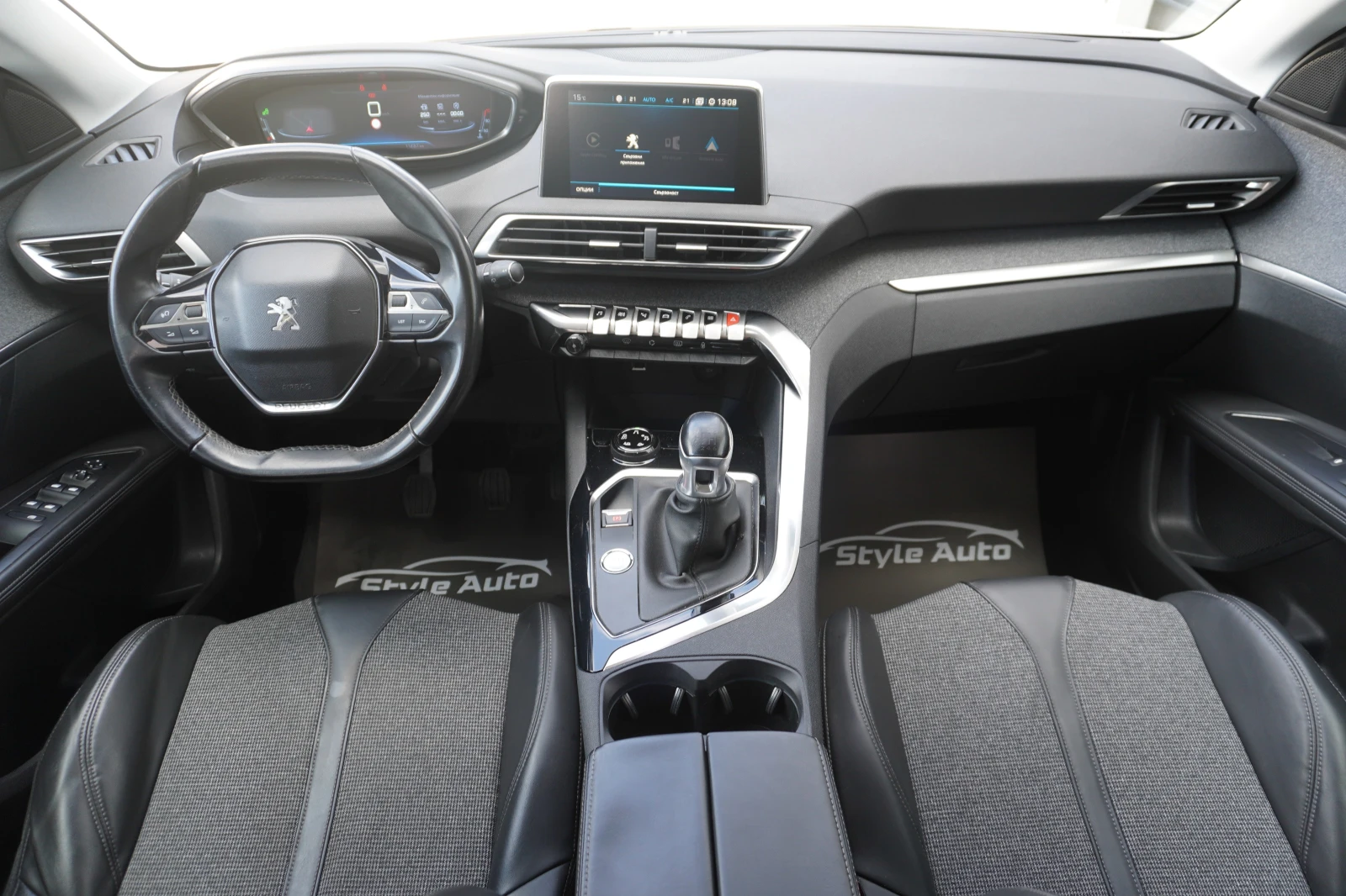 Peugeot 5008 1.6 BlueHdi/GRIP CONT/KEYLESSGO/BSM/7МЕСТ-КАТО НОВ, снимка 13 - Автомобили и джипове - 53861043