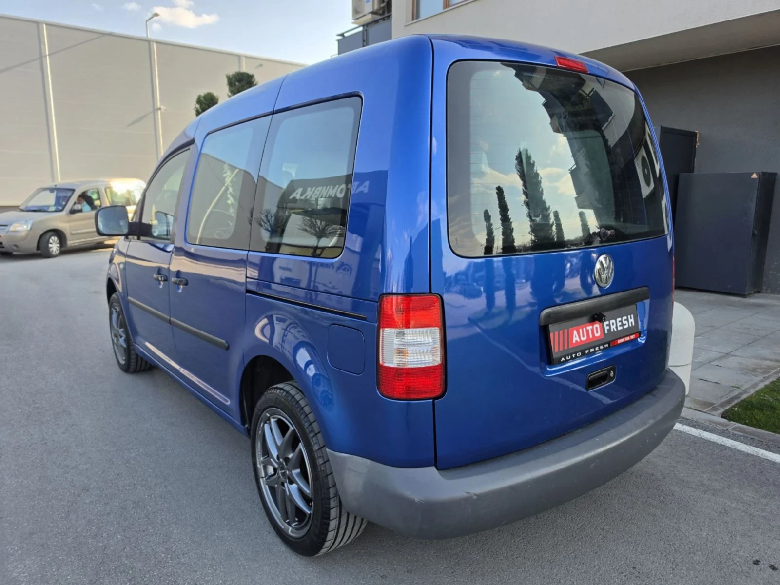VW Caddy 1.9, снимка 7 - Автомобили и джипове - 53989375