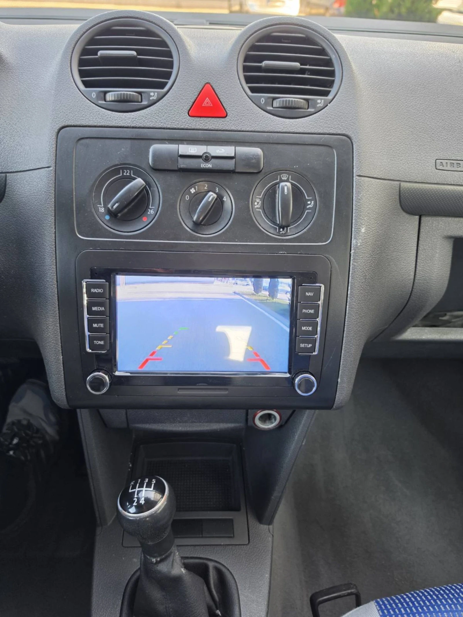 VW Caddy 1.9, снимка 13 - Автомобили и джипове - 53989375