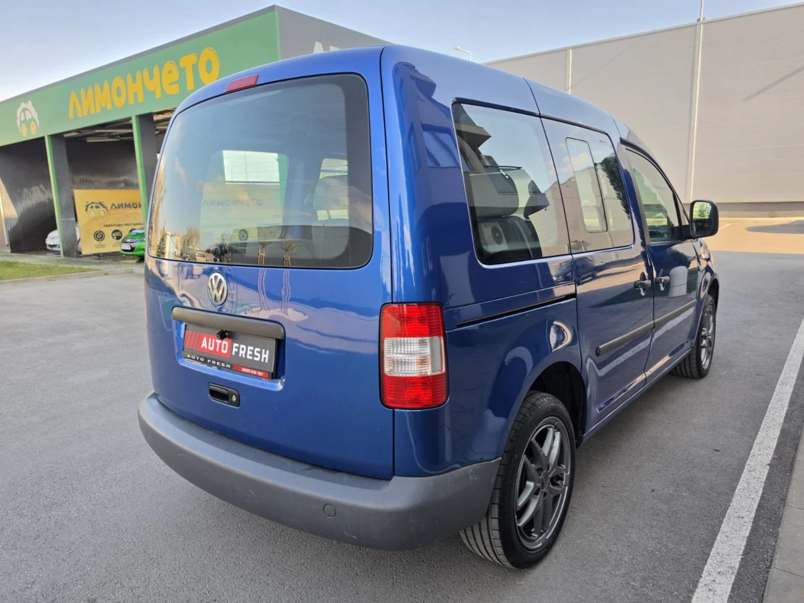 VW Caddy 1.9, снимка 6 - Автомобили и джипове - 53989375