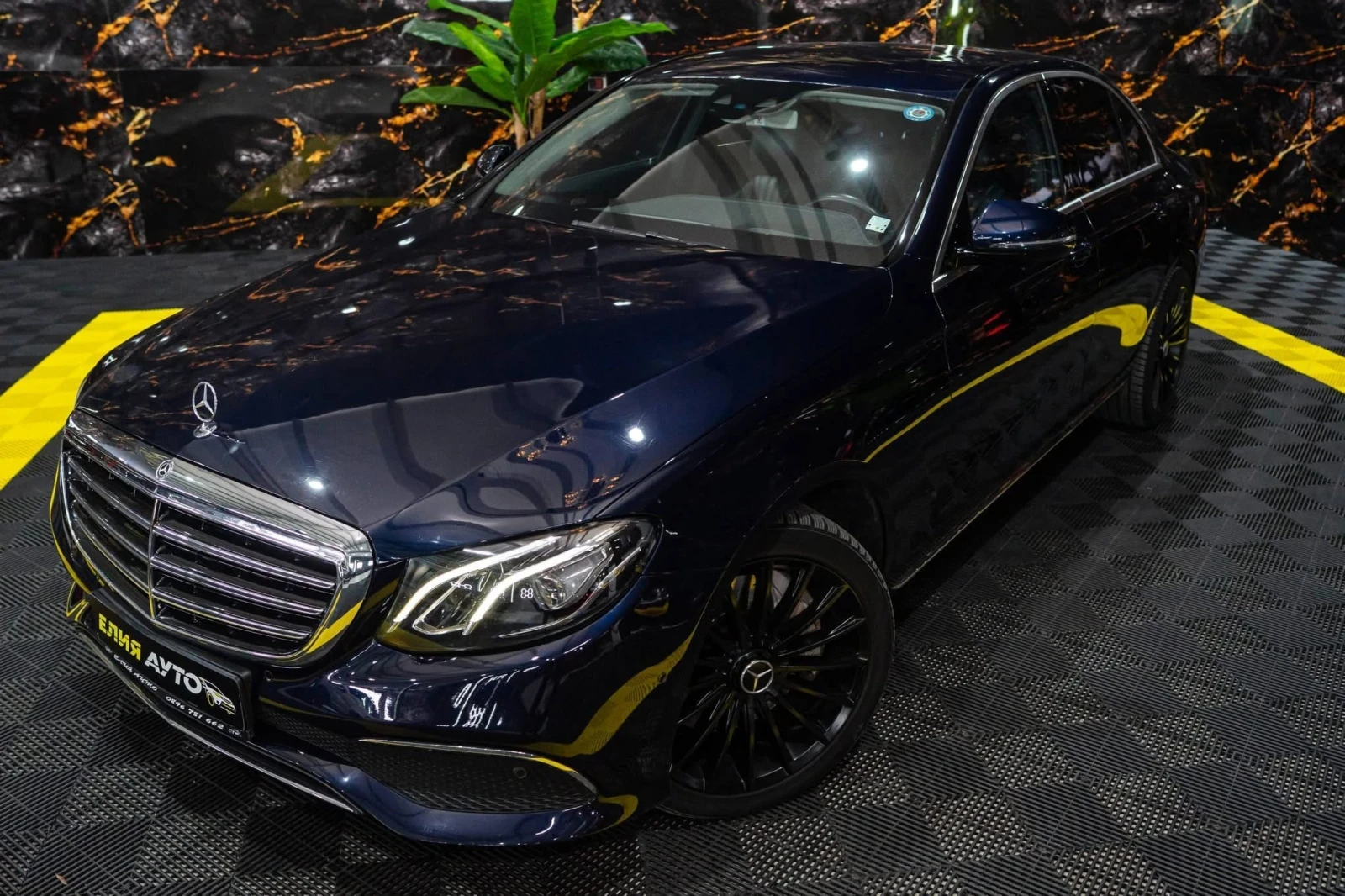 Mercedes-Benz E 350 D 4MATIC SPORT PACK LED DIGITAL HUD ЛИЗИНГ 100%, снимка 5 - Автомобили и джипове - 54039096