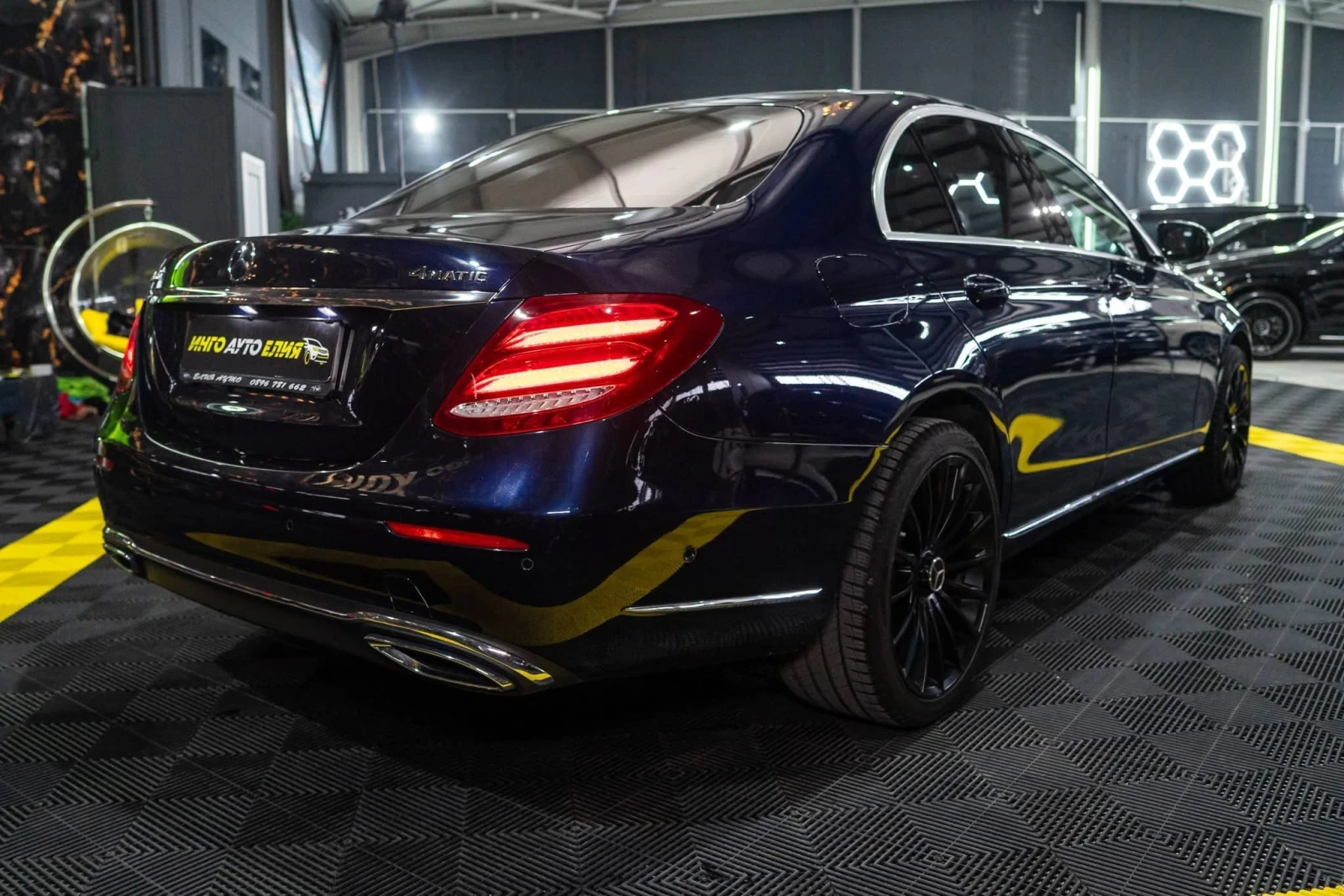 Mercedes-Benz E 350 D 4MATIC SPORT PACK LED DIGITAL HUD ЛИЗИНГ 100%, снимка 10 - Автомобили и джипове - 54039096