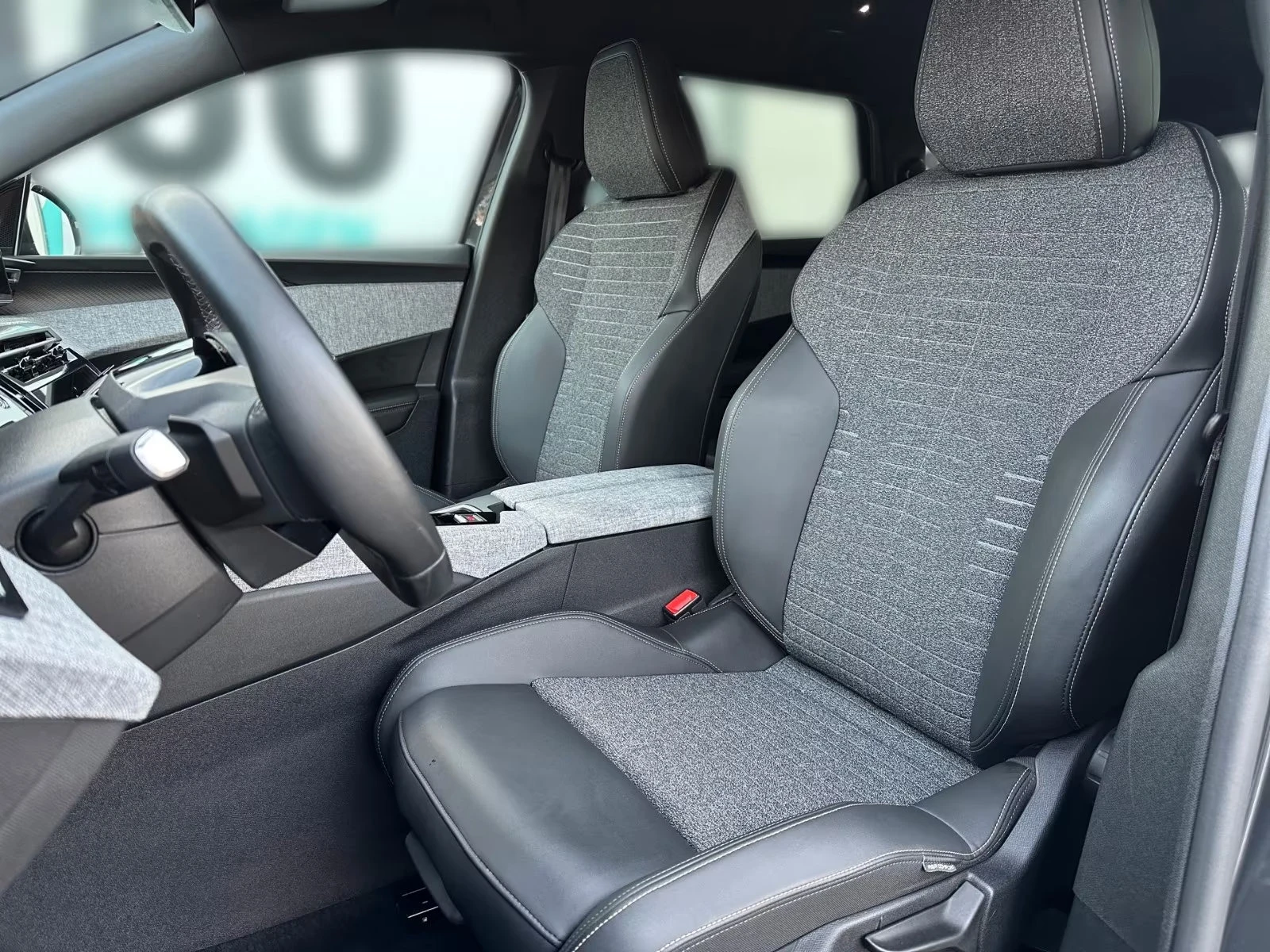 Peugeot 5008 ALLURE/136HP/7S/360/ACC/NAVI/DIGI/CPLAY/KLESS/264q, снимка 7 - Автомобили и джипове - 54439836