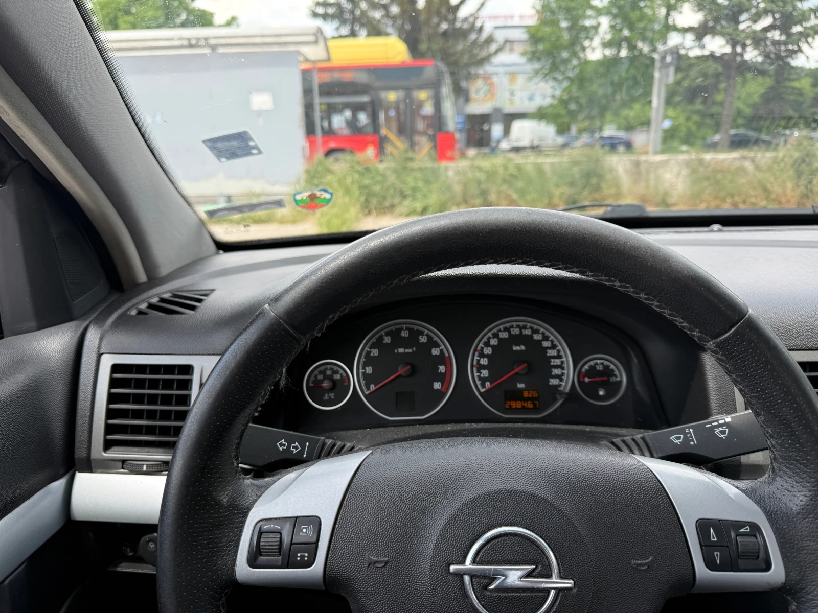 Opel Vectra 1, 8 122кс., снимка 9 - Автомобили и джипове - 54720979