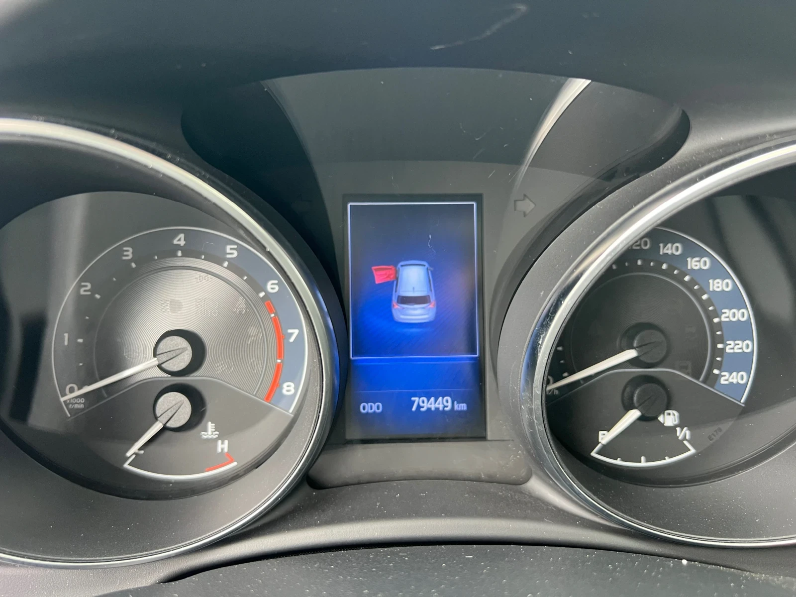 Toyota Auris 1.33 99 ���� ������ 2018� ���� 6b 79000��! | Mobile.bg � ����������� 11