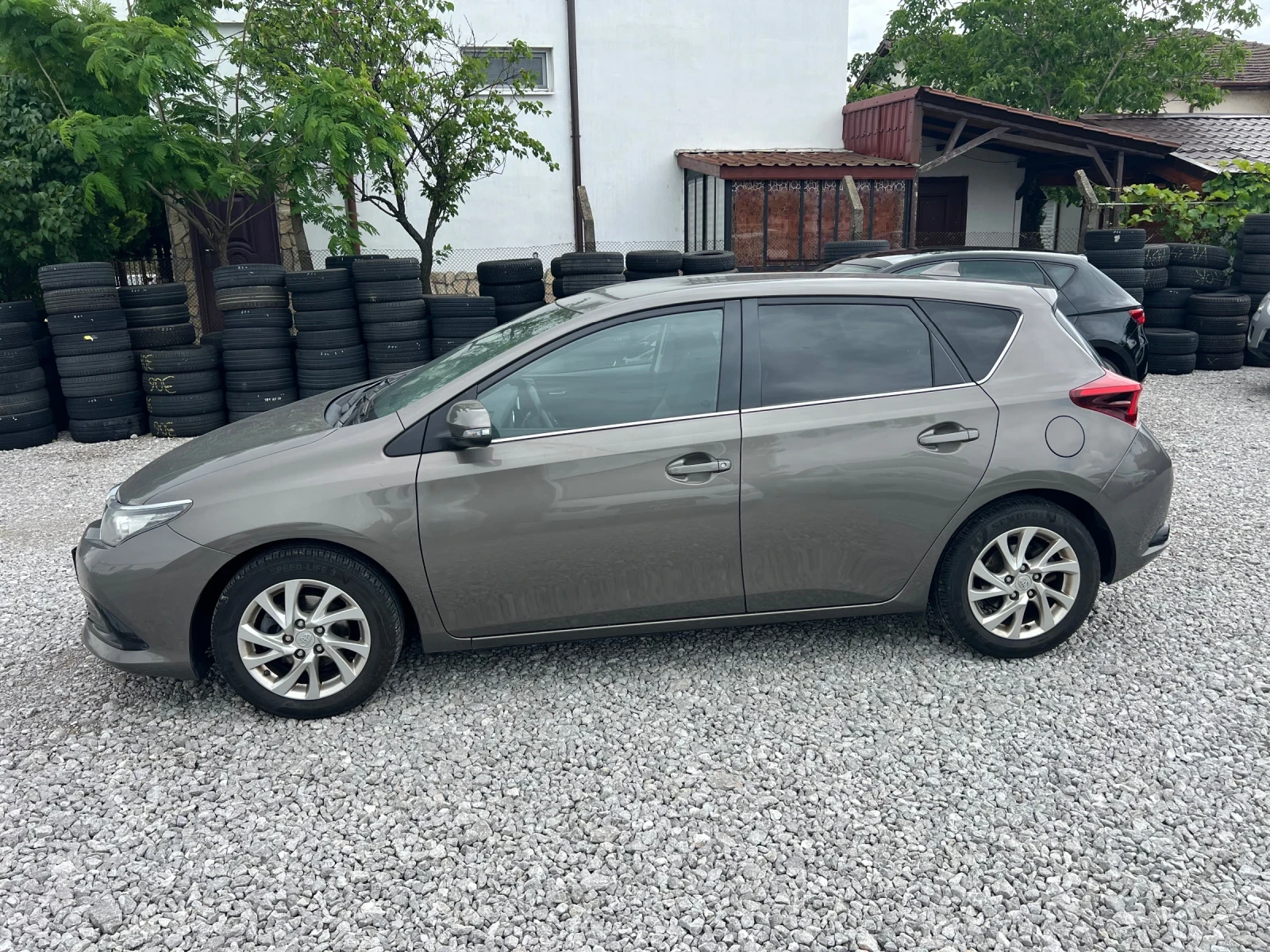 Toyota Auris 1.33 99 ���� ������ 2018� ���� 6b 79000��! | Mobile.bg � ����������� 4