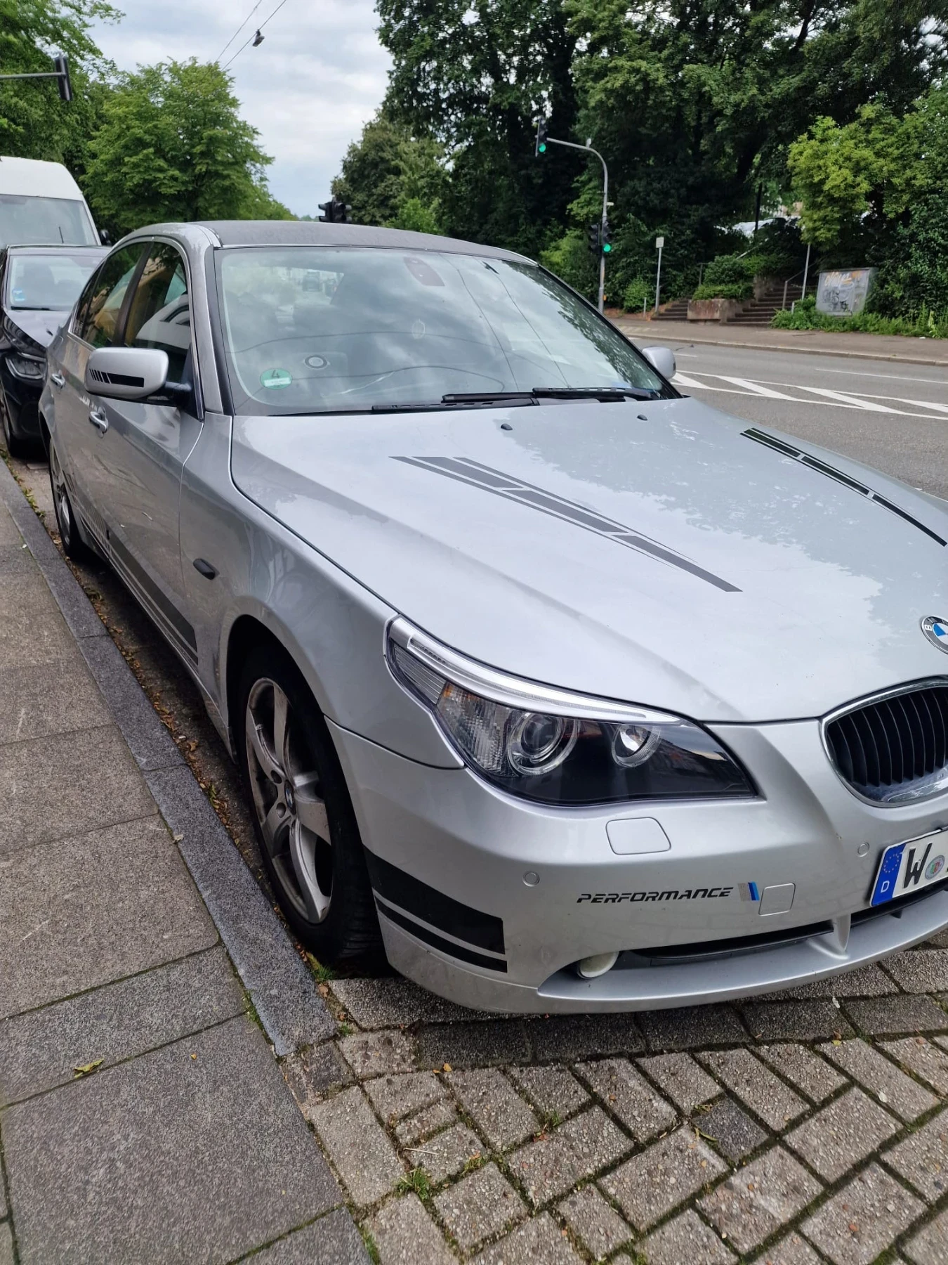 BMW 520, снимка 2 - Автомобили и джипове - 55012300