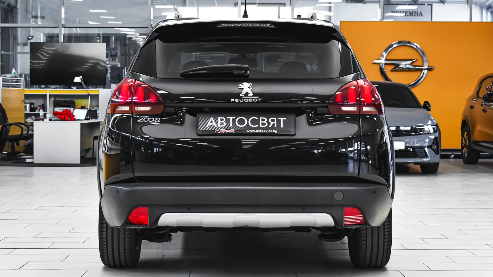 Peugeot 2008 Active 1.2 PureTech Automatic, снимка 3 - Автомобили и джипове - 55135200