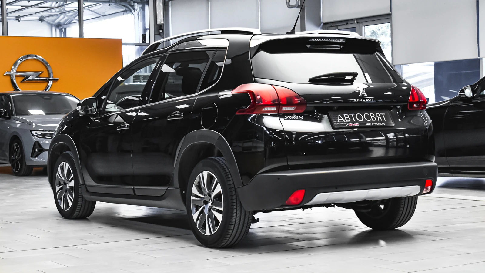 Peugeot 2008 Active 1.2 PureTech Automatic, снимка 7 - Автомобили и джипове - 55135200