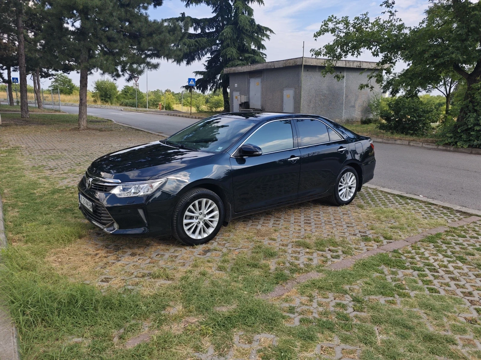 Toyota Camry, снимка 2 - Автомобили и джипове - 55148520