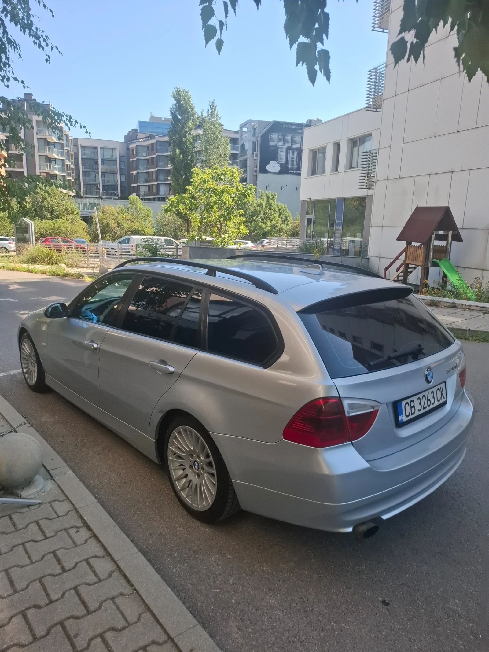 BMW 320, снимка 5 - Автомобили и джипове - 55545122