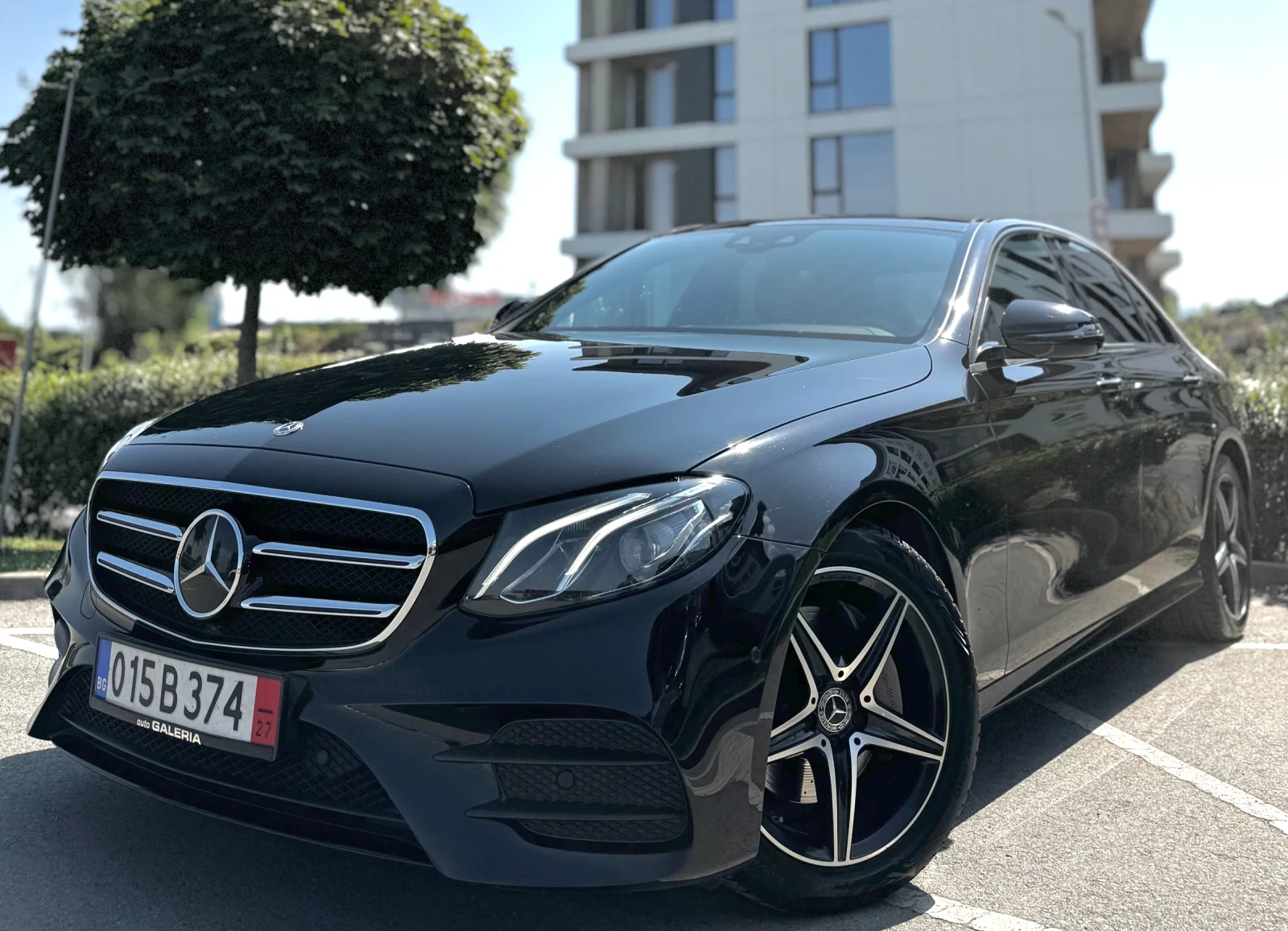 Mercedes-Benz E 200 AMG Line* EQBoost* Burmester* Full Led, снимка 5 - Автомобили и джипове - 55833366