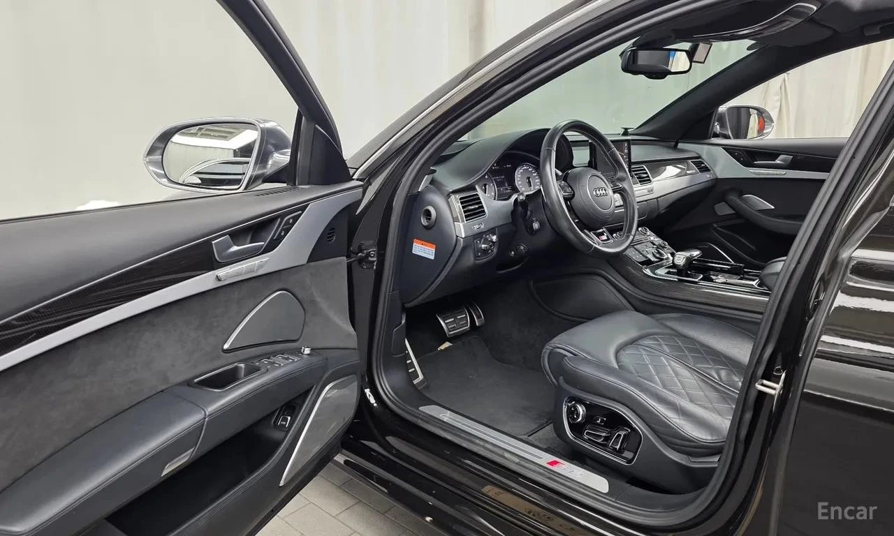 Audi S8 4.0 TFSI quattro, снимка 10 - Автомобили и джипове - 55995911