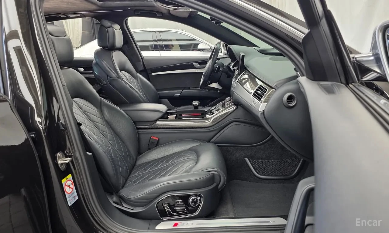 Audi S8 4.0 TFSI quattro, снимка 11 - Автомобили и джипове - 55995911