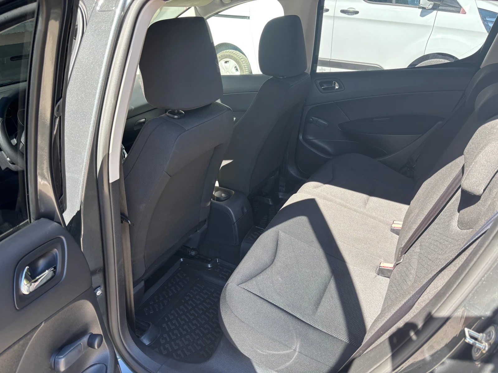 Peugeot 308, снимка 16 - Автомобили и джипове - 56008087