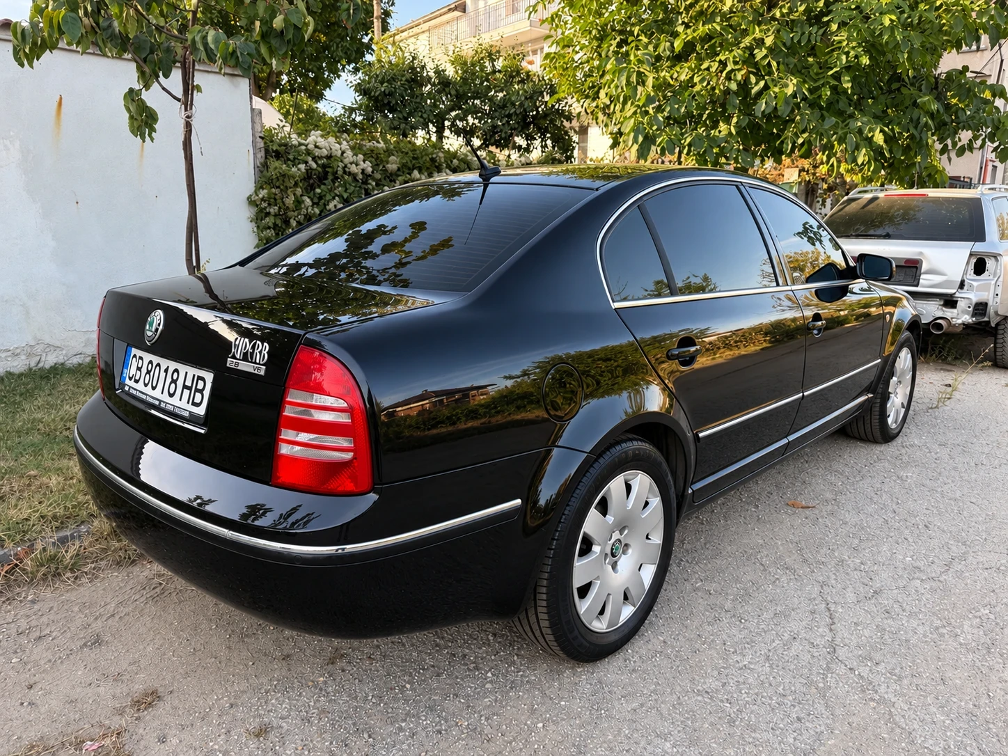 Skoda Superb V6 2.8i, снимка 3 - Автомобили и джипове - 56430292
