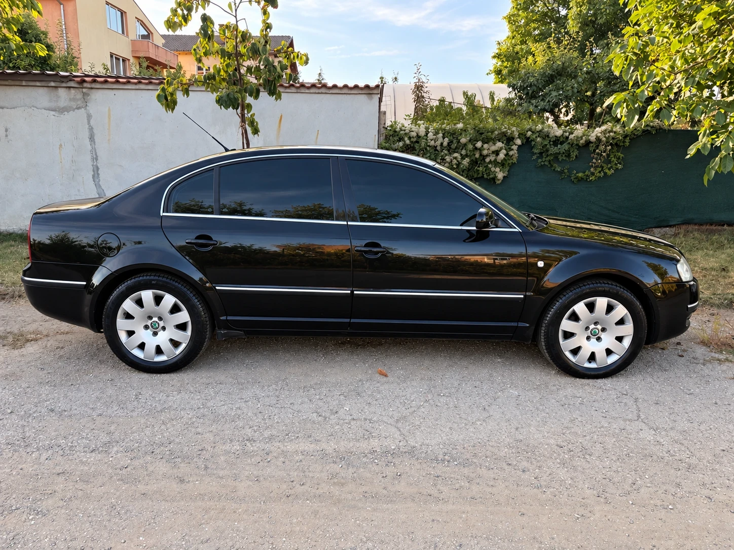 Skoda Superb V6 2.8i, снимка 2 - Автомобили и джипове - 56430292