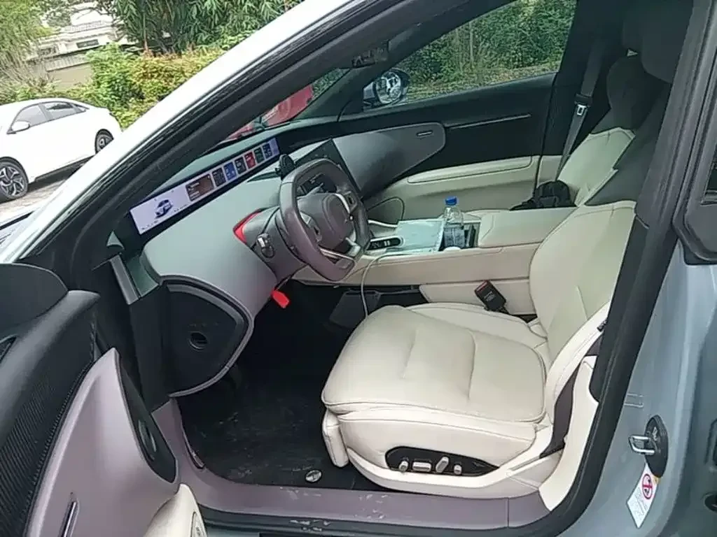 Avatr 12 650 Triple Laser AWD Performance Edition 2023, снимка 12 - Автомобили и джипове - 56704080