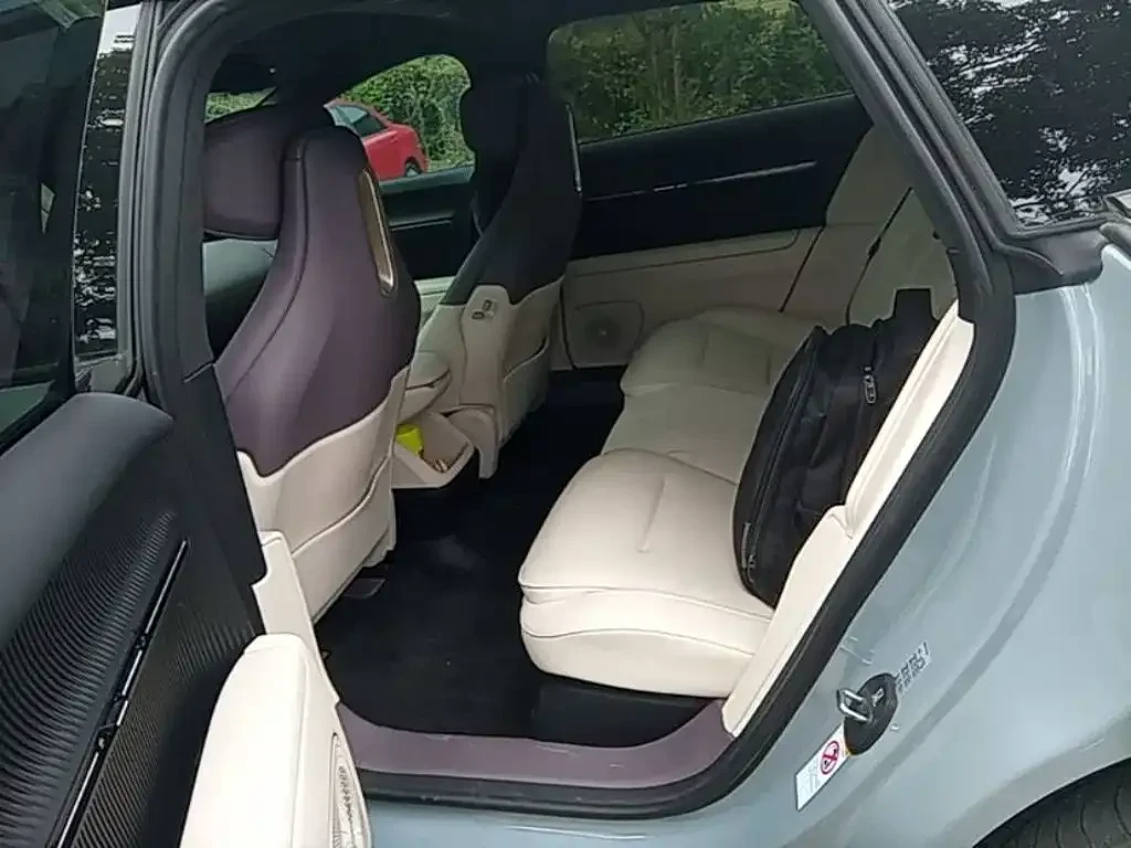 Avatr 12 650 Triple Laser AWD Performance Edition 2023, снимка 13 - Автомобили и джипове - 56704080