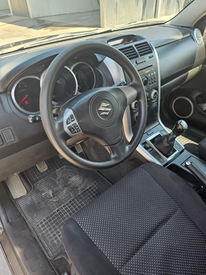 Suzuki Grand vitara, снимка 10 - Автомобили и джипове - 46918065