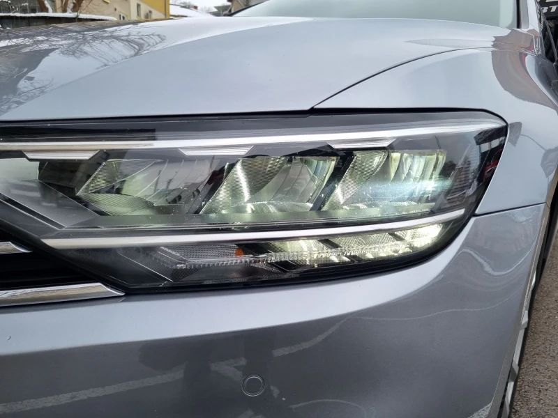 VW Passat 2.0TDI Face Lift DSG7 LED Distr Assist, снимка 16 - Автомобили и джипове - 49193727