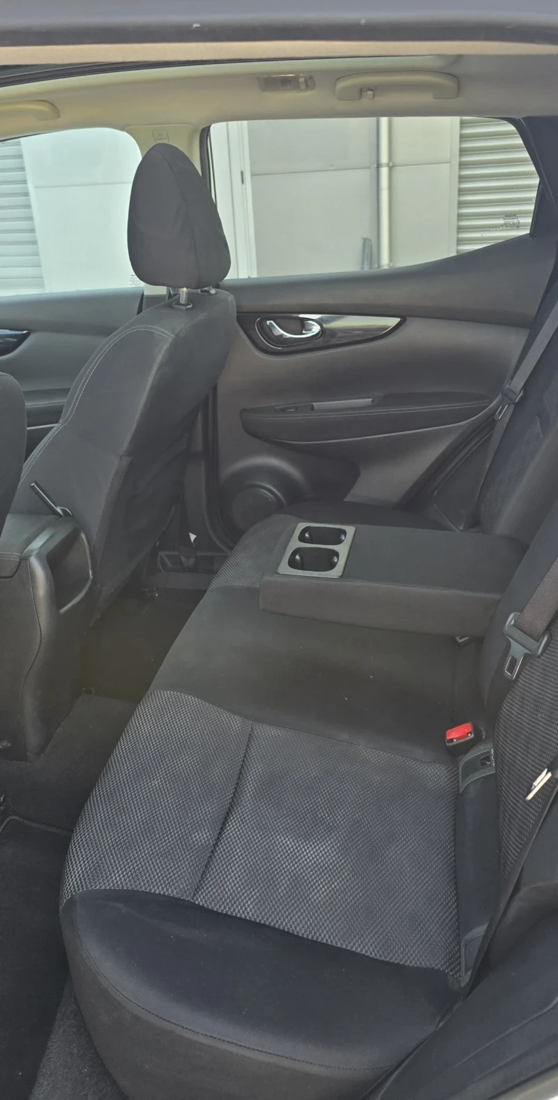 Nissan Qashqai 1.5 DCI, 360 , Панорама, перла, снимка 12 - Автомобили и джипове - 52588422