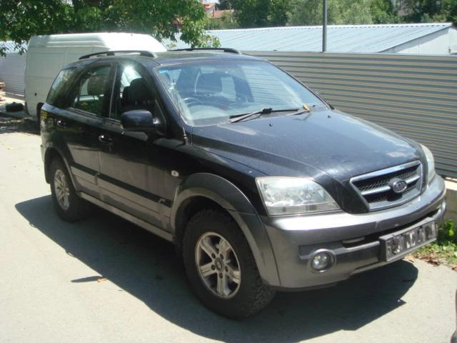 Kia Sorento 2.5TDi, снимка 2 - Автомобили и джипове - 46833937